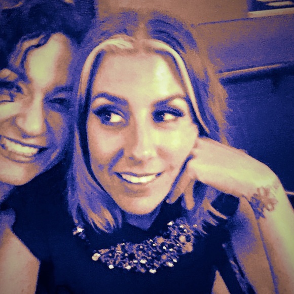 Meet your Posher, Nikki - Picture 2 of 4